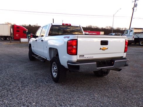 Used 2019 Chevrolet Silverado 2500 LT image 2