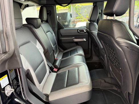 Used 2022 Ford Bronco 4-Door Black Diamond AWD/4WD image 4