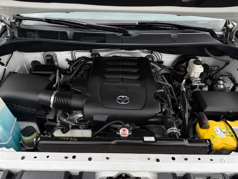 Used 2020 Toyota Tundra 4x4 CrewMax image 22