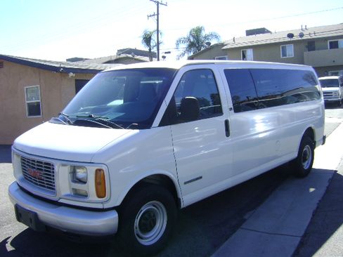 Used 1998 GMC Savana 3500 image 4