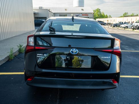 Used 2020 Toyota Prius AWD image 5