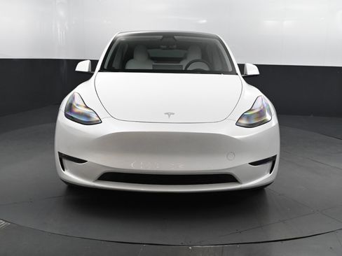 Used 2021 Tesla Model Y Performance image 8