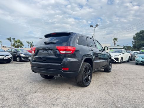 Used 2012 Jeep Grand Cherokee Altitude image 7