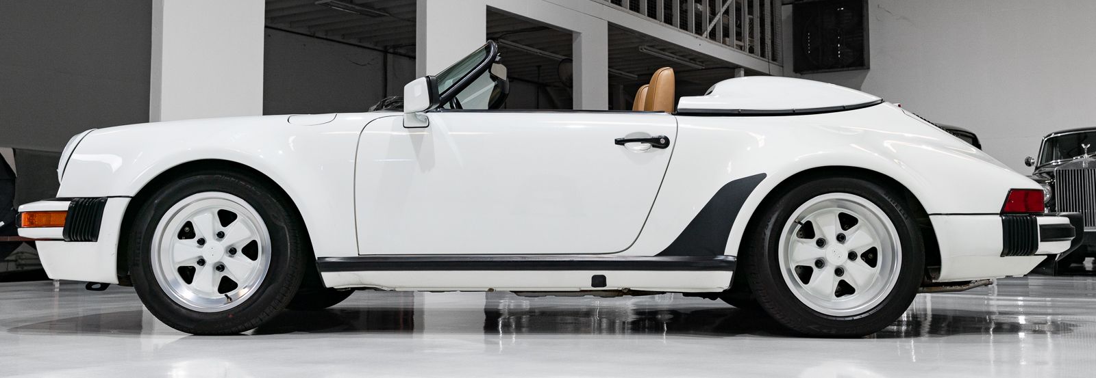 Used 1989 Porsche 911 Speedster RWD image 11