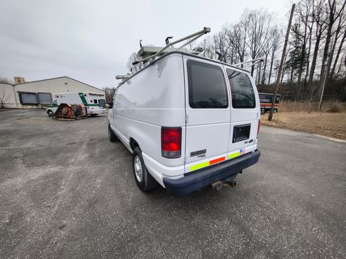 Used 2013 Ford E-250 and Econoline 250 image 9
