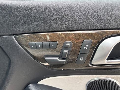 Used 2016 Mercedes-Benz SLK 350 image 39