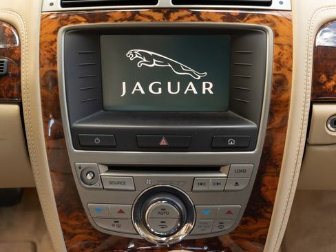 Used 2008 Jaguar XK Coupe RWD image 33