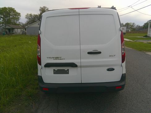 Used 2018 Ford Transit Connect XLT image 7