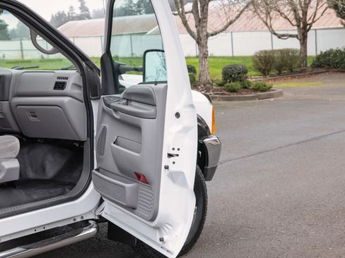 Used 1999 Ford F350 XLT image 92