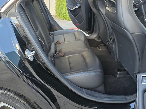 Used 2014 Mercedes-Benz CLA 250 image 20