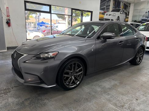 Used 2016 Lexus IS 200t F Sport RWD image 2