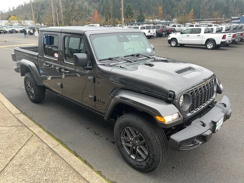 New 2026 Jeep Gladiator Sport image 4