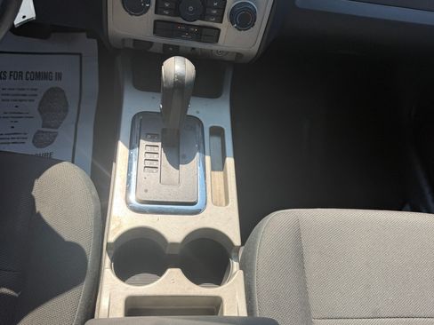 Used 2009 Ford Escape 2WD XLT image 10