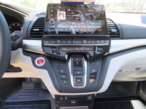 Used 2026 Honda Odyssey EX-L image 40