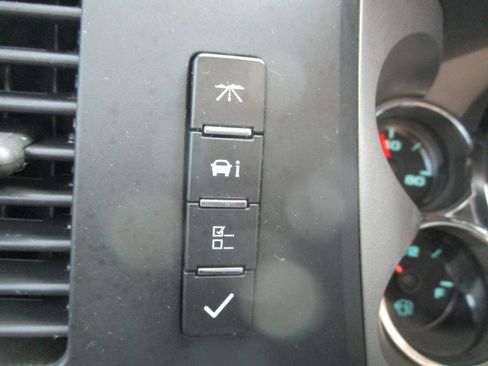 Used 2011 Chevrolet Silverado 1500 LT Z71 image 47