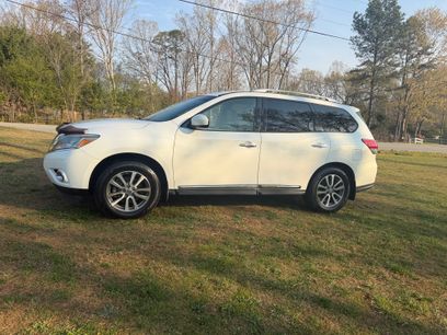 Used 2014 Nissan Pathfinder SL