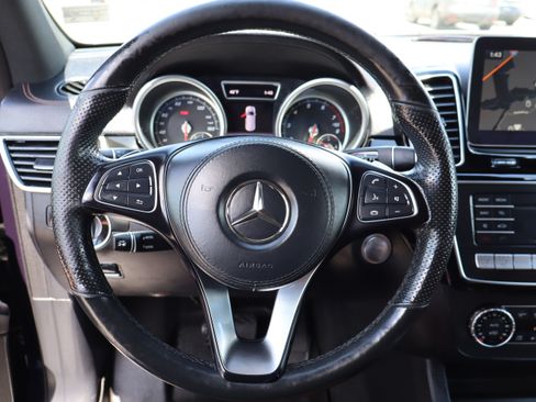 Used 2018 Mercedes-Benz GLS 550 4MATIC image 24