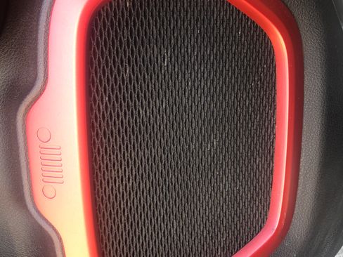 Used 2015 Jeep Renegade Trailhawk image 22