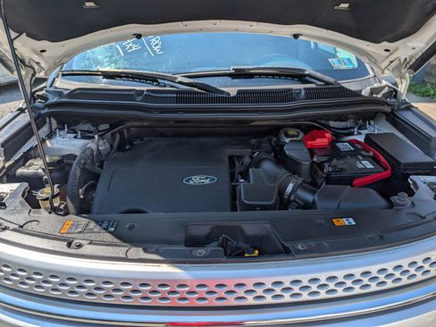 Used 2013 Ford Explorer 4WD XLT image 7