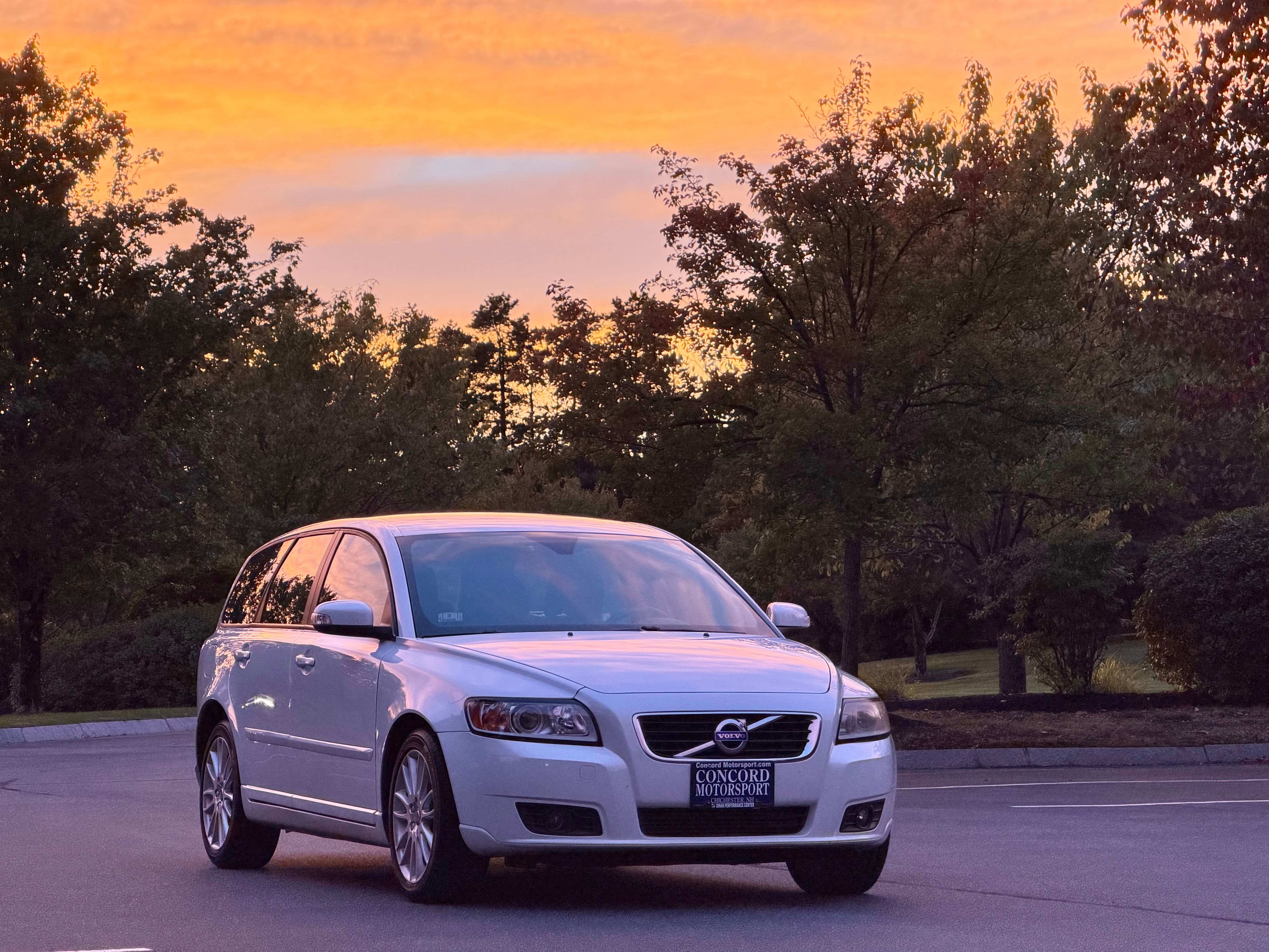 Used 2011 Volvo V50 T5 FWD image 9