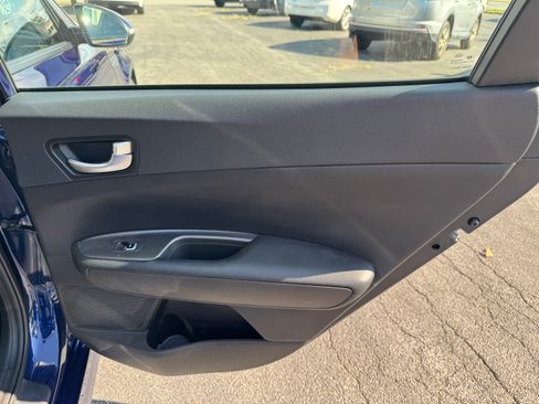 Used 2019 Kia Optima LX w/ 17 ALLOY WHEELS PACKAGE FWD image 16
