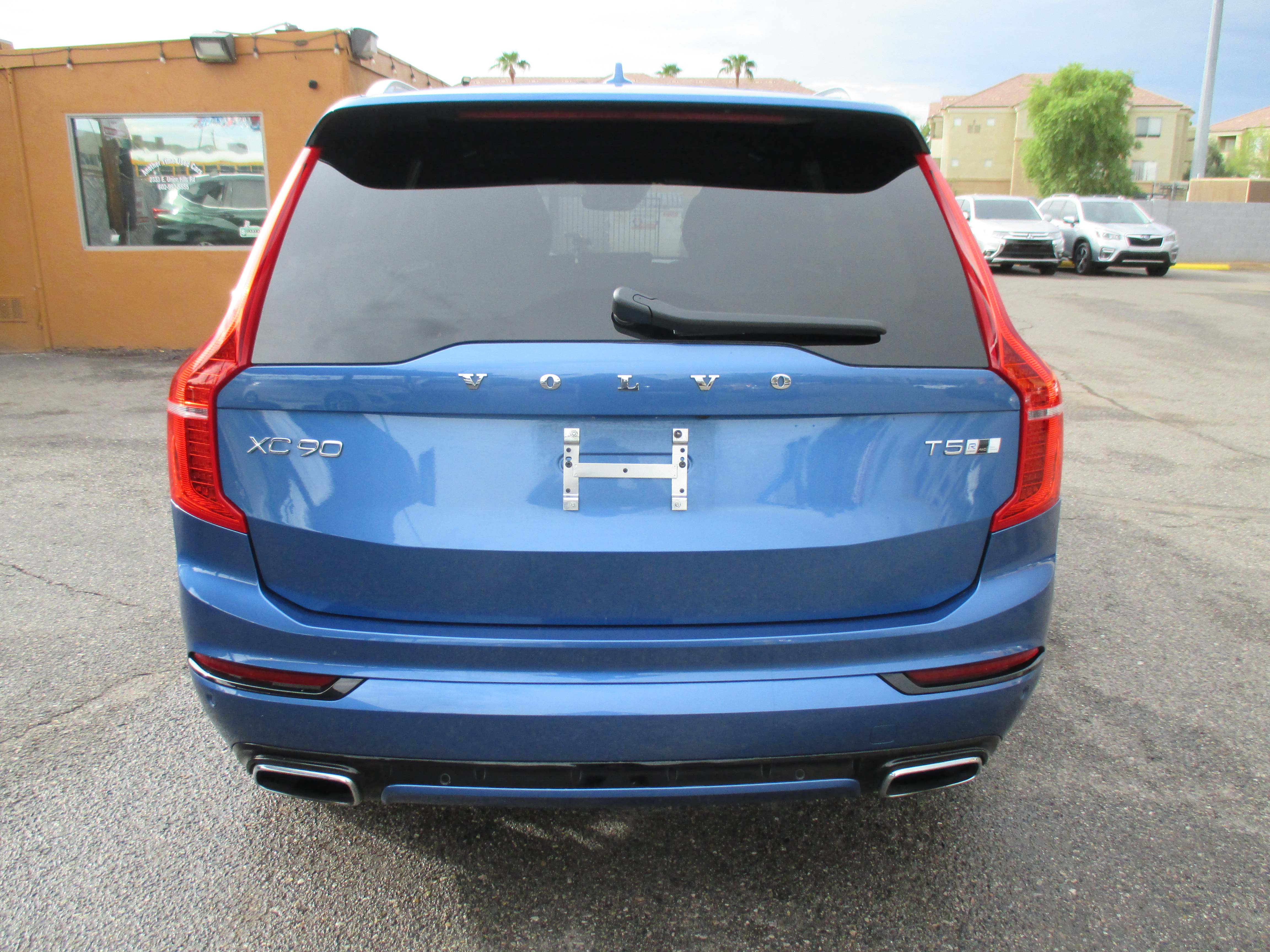 Used 2019 Volvo XC90 AWD T5 R-Design image 13