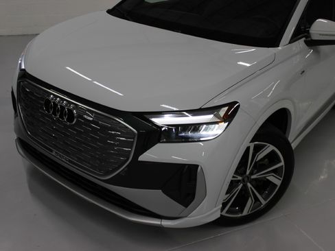 Used 2024 Audi Q4 e-tron Premium Plus image 5