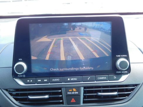 Used 2020 Nissan Altima 2.5 S FWD image 15