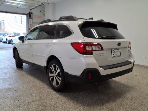 Used 2018 Subaru Outback 3.6R Limited image 6