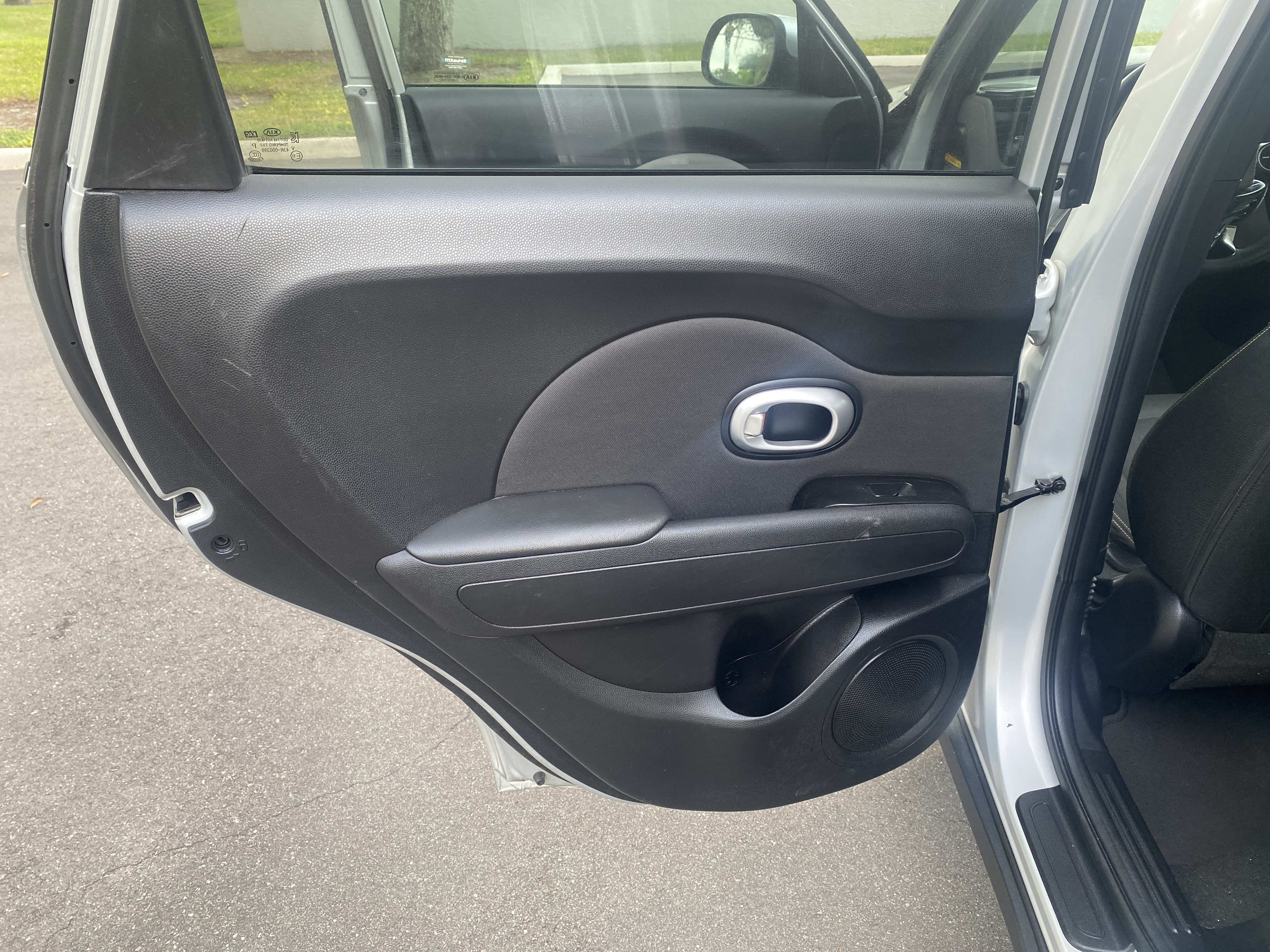 Used 2015 Kia Soul + FWD image 10