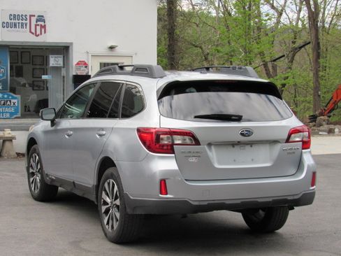 Used 2015 Subaru Outback 3.6R Limited AWD/4WD image 6