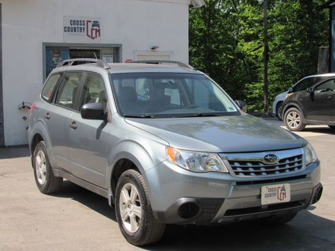Used 2011 Subaru Forester 2.5X AWD/4WD image 10