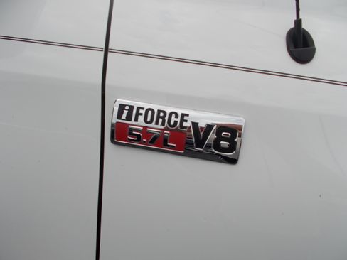 Used 2013 Toyota Tundra 4x4 Double Cab w/ SR5 & TRD image 19