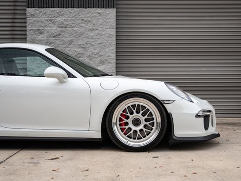Used 2015 Porsche 911 GT3 image 19