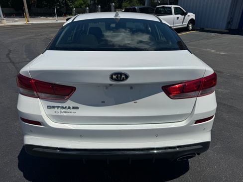 Used 2020 Kia Optima LX w/ Convenience Pkg FWD image 5