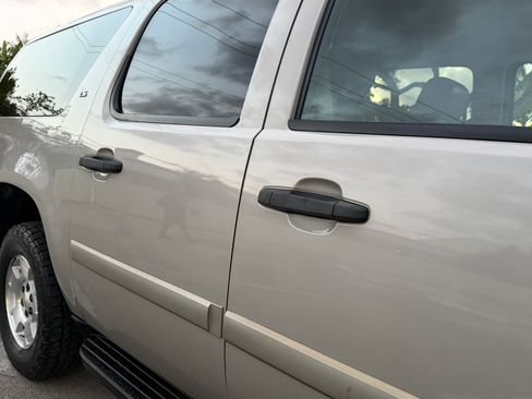 Used 2008 Chevrolet Suburban 4WD image 29