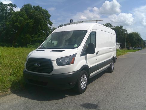 Used 2017 Ford Transit 250 148 Medium Roof RWD image 9