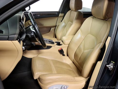 Used 2017 Porsche Macan GTS image 11