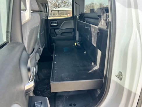 Used 2015 Chevrolet Silverado 1500 image 18