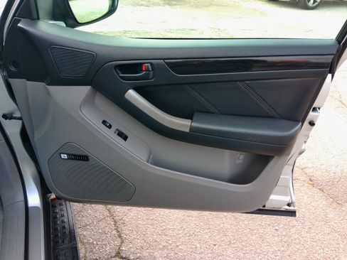 Used 2007 Toyota 4Runner Limited image 26