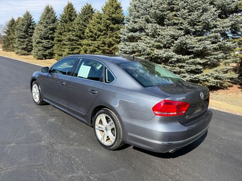 Used 2014 Volkswagen Passat 1.8T SEL Premium image 4