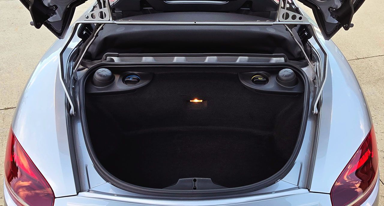 Used 2016 Porsche Boxster Spyder RWD image 79