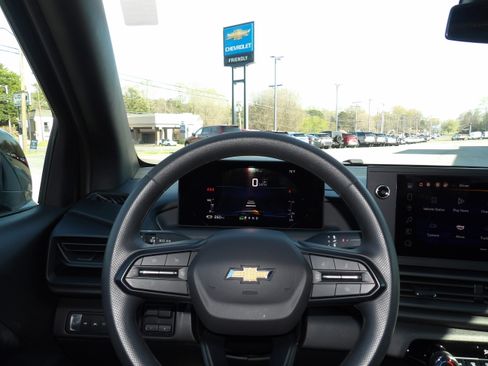 Used 2024 Chevrolet Silverado EV W/T image 2