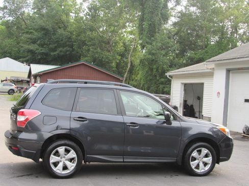 Used 2016 Subaru Forester 2.5i Premium AWD/4WD image 10