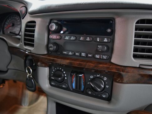Used 2005 Chevrolet Impala LS FWD image 26