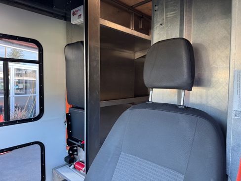 Used 2022 Ford Transit 350 image 18