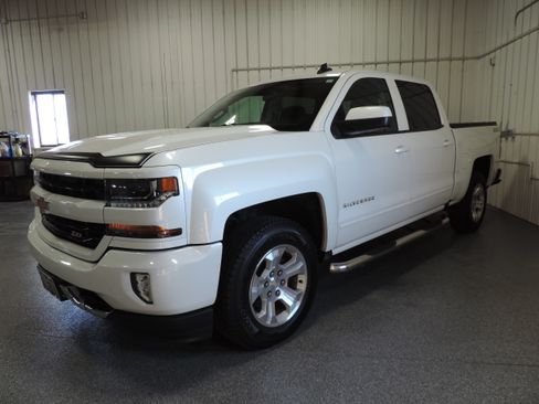 Used 2016 Chevrolet Silverado 1500 LT Z71 image 2