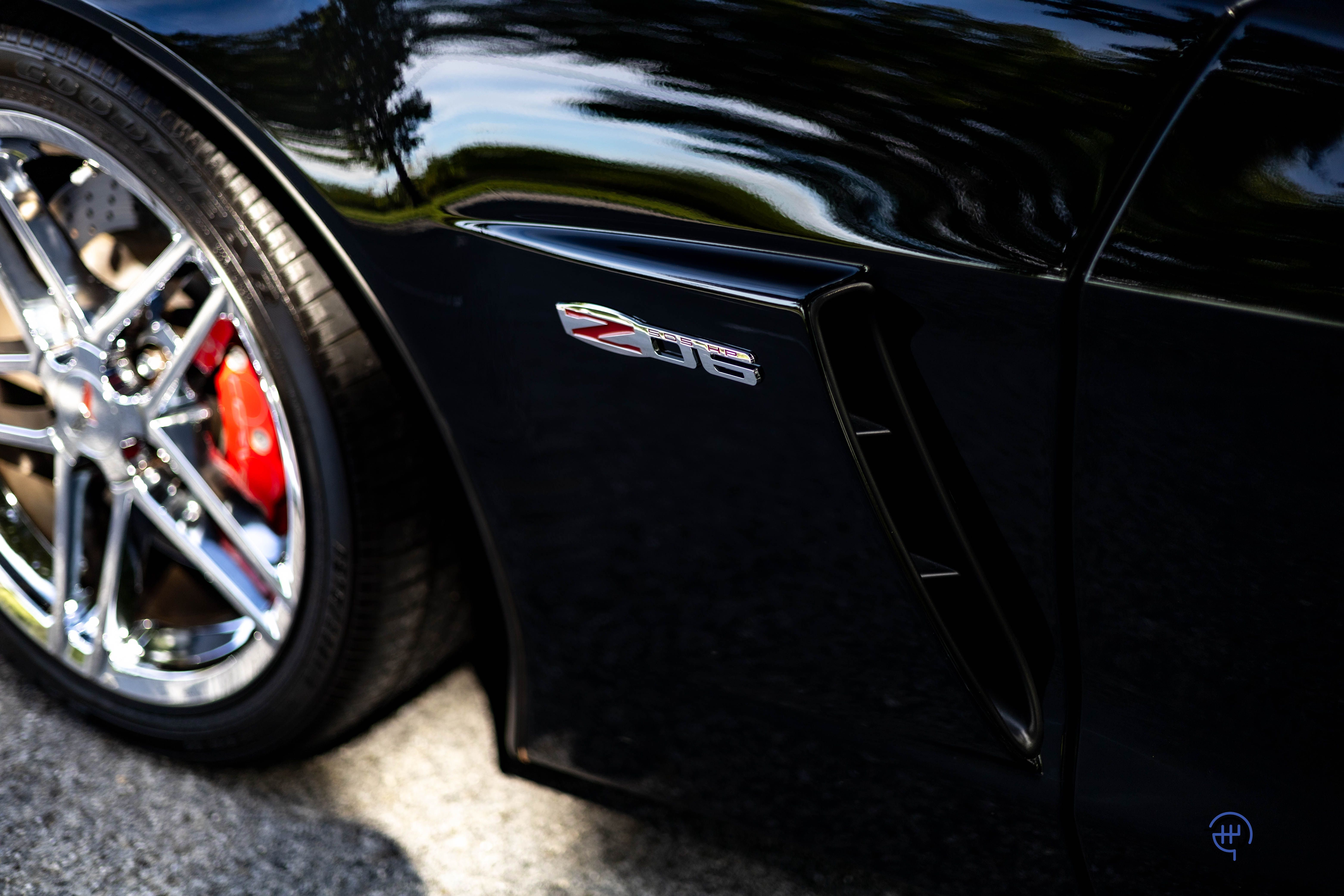 Used 2008 Chevrolet Corvette Z06 Coupe w/ 2LZ RWD image 12