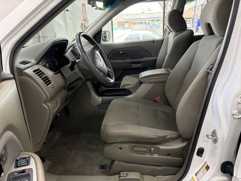 Used 2006 Honda Pilot 2WD EX image 10
