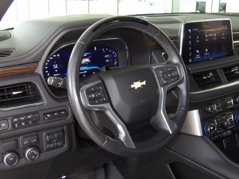 Used 2023 Chevrolet Tahoe 2WD Premier image 18